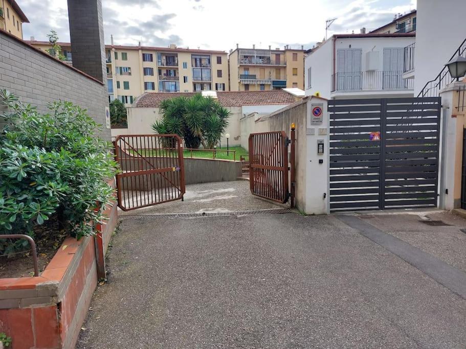 Lungarno 32 With Private Parking Apartment Florence Exterior photo